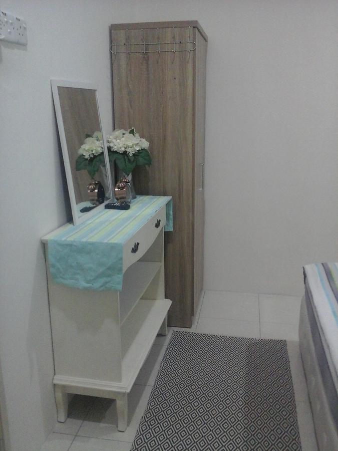 Miker Homestay Seri Iskandar Esterno foto
