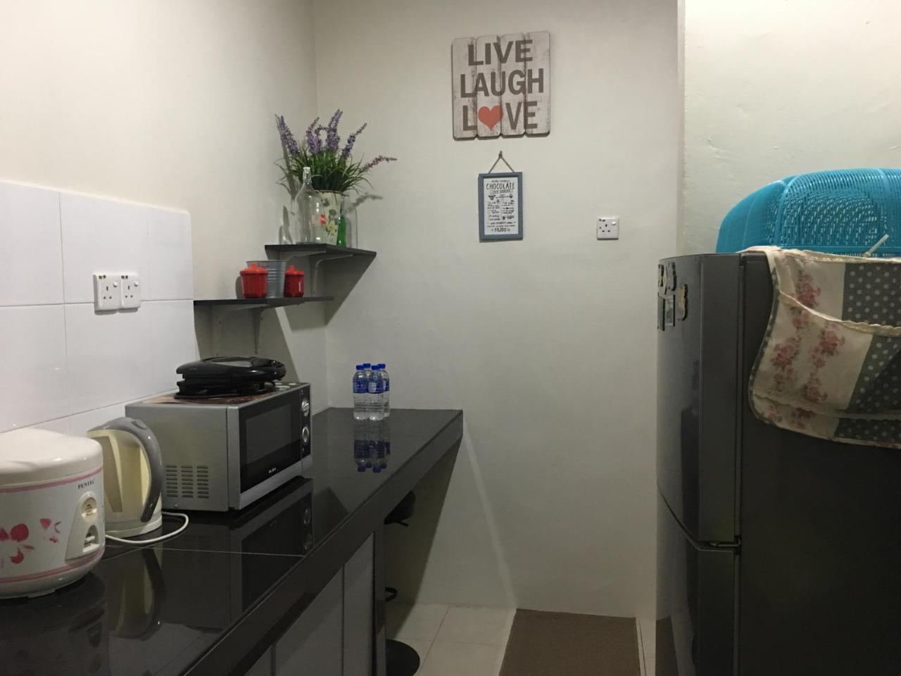 Miker Homestay Seri Iskandar Esterno foto